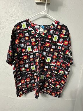 Scrub HQ Black and Red Outdoor-Themed Scrub Top